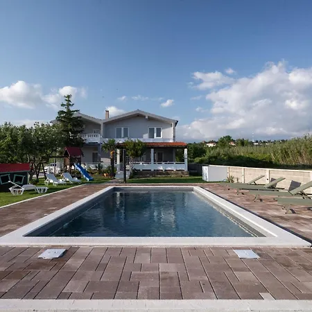 House Rose With Garden And Pool * Ljubač