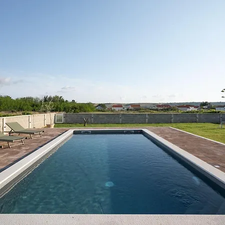 House Rose With Garden And Pool * Ljubač