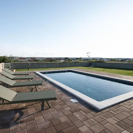 House Rose With Garden And Pool Semesterbostad Ljubač