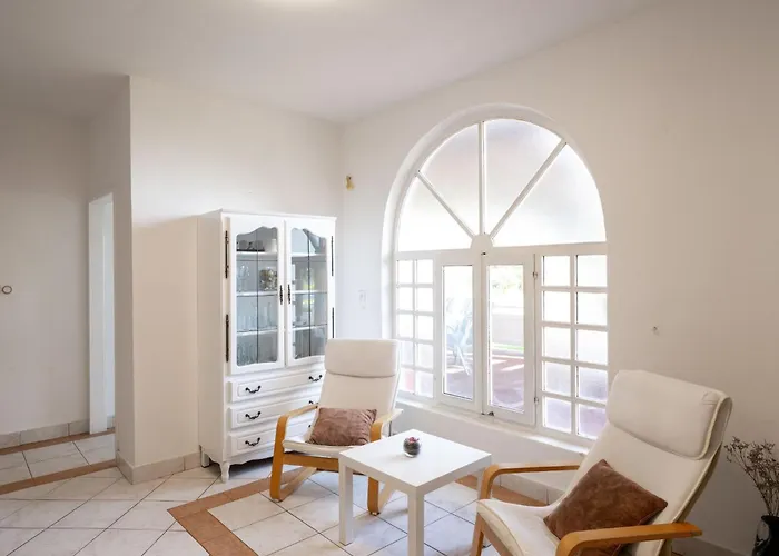 Ferienhaus House Rose With Garden And Pool