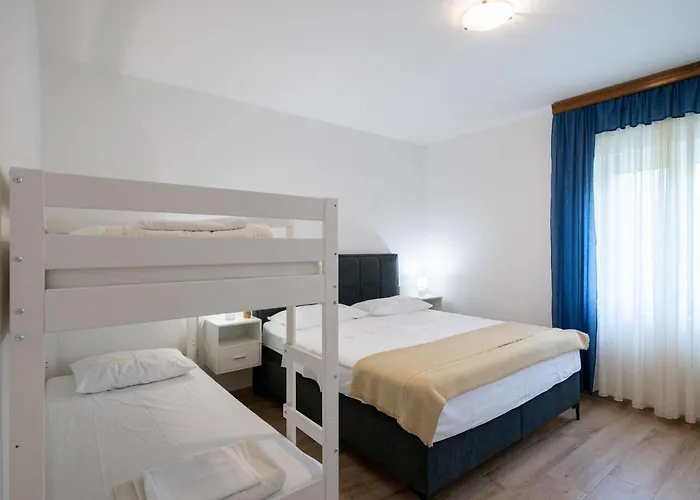 Ferienhaus House Rose With Garden And Pool