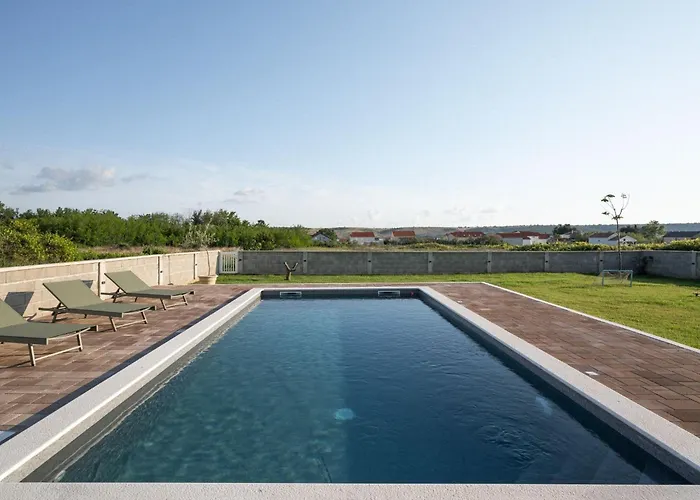 House Rose With Garden And Pool * Ljubač